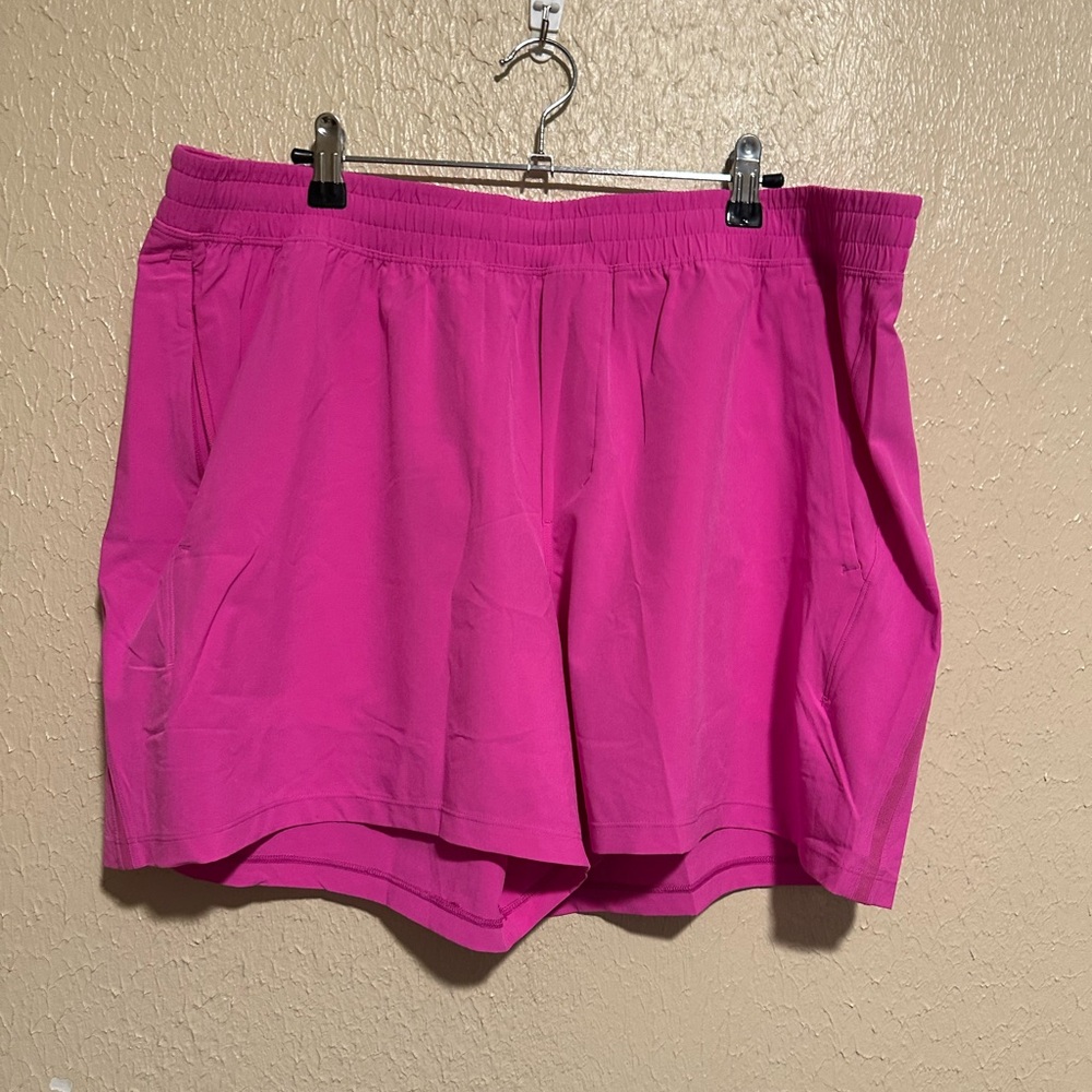 Lululemon Pace Breaker Linerless Shorts Size‎ XXL Unisex